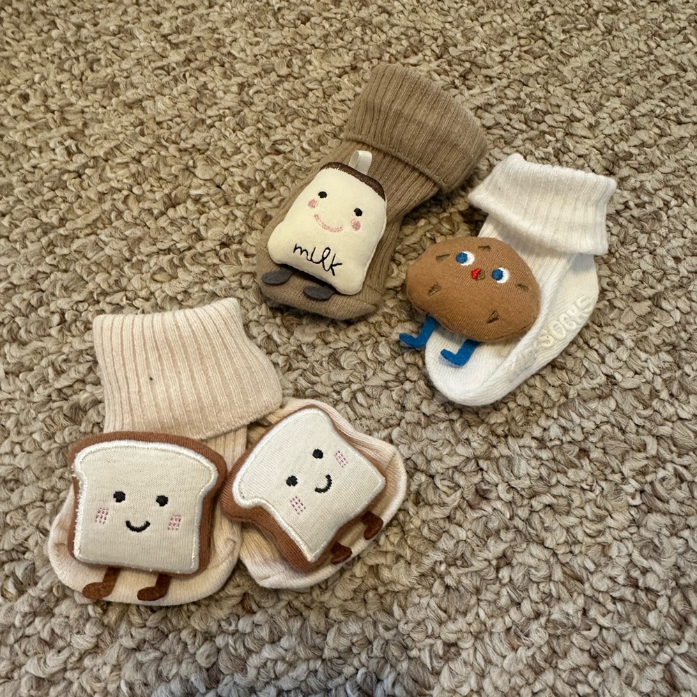 ✅3/$24 Adorable Toast, Milk & Cookies Baby Socks